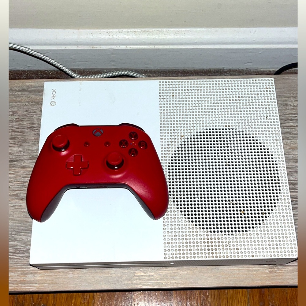 Xbox One S - Like New with Controller and Games